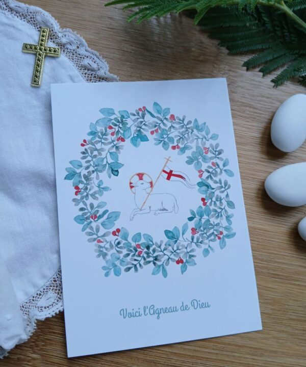 Image signet de première communion avec un agneau et son étendard de la victoire, entouré d'une couronne florale hivernale peinte à l'aquarelle.