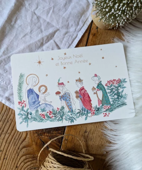 Trois petits enfants venus apporter leurs précieux présents au petit Jésus. Papier texturé blanc, idéal pour l’écriture. 10,5 cm x 14,8 cm Vendue avec enveloppe en papier kraft ou crème selon arrivage.